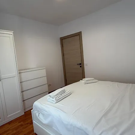 Langa Spitalul Bagdasar-parcare Inclusa Apartment *